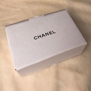 Chanel white box